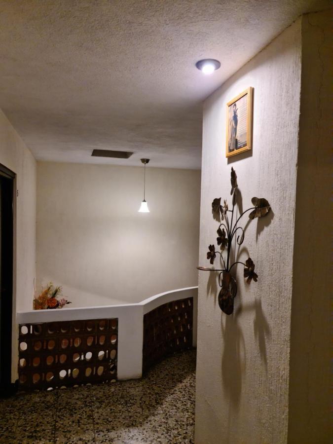 Hotel San Judas Tadeo Carabanchel Guatemala-Stad Buitenkant foto